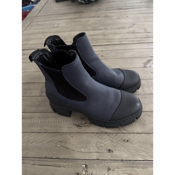 Nine West Iola Chelsea Lug Sole Booties Rain Boots Navy Blue Size 7.5 - Picture 6 of 8